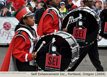 SEI High School Marching Band 2009 Grand Floral Walk Photo