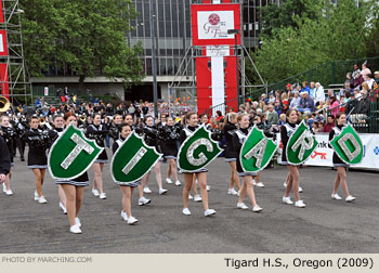 Tigard High School Marching Band 2009 Grand Floral Walk Photo