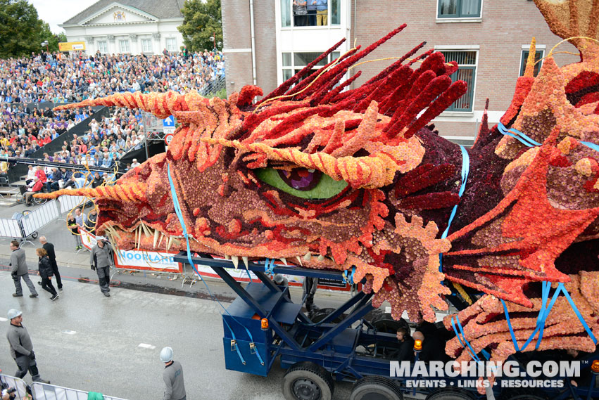 Dangerous Cargo by Buurtschap Tiggelaar - 2016 Corso Zundert